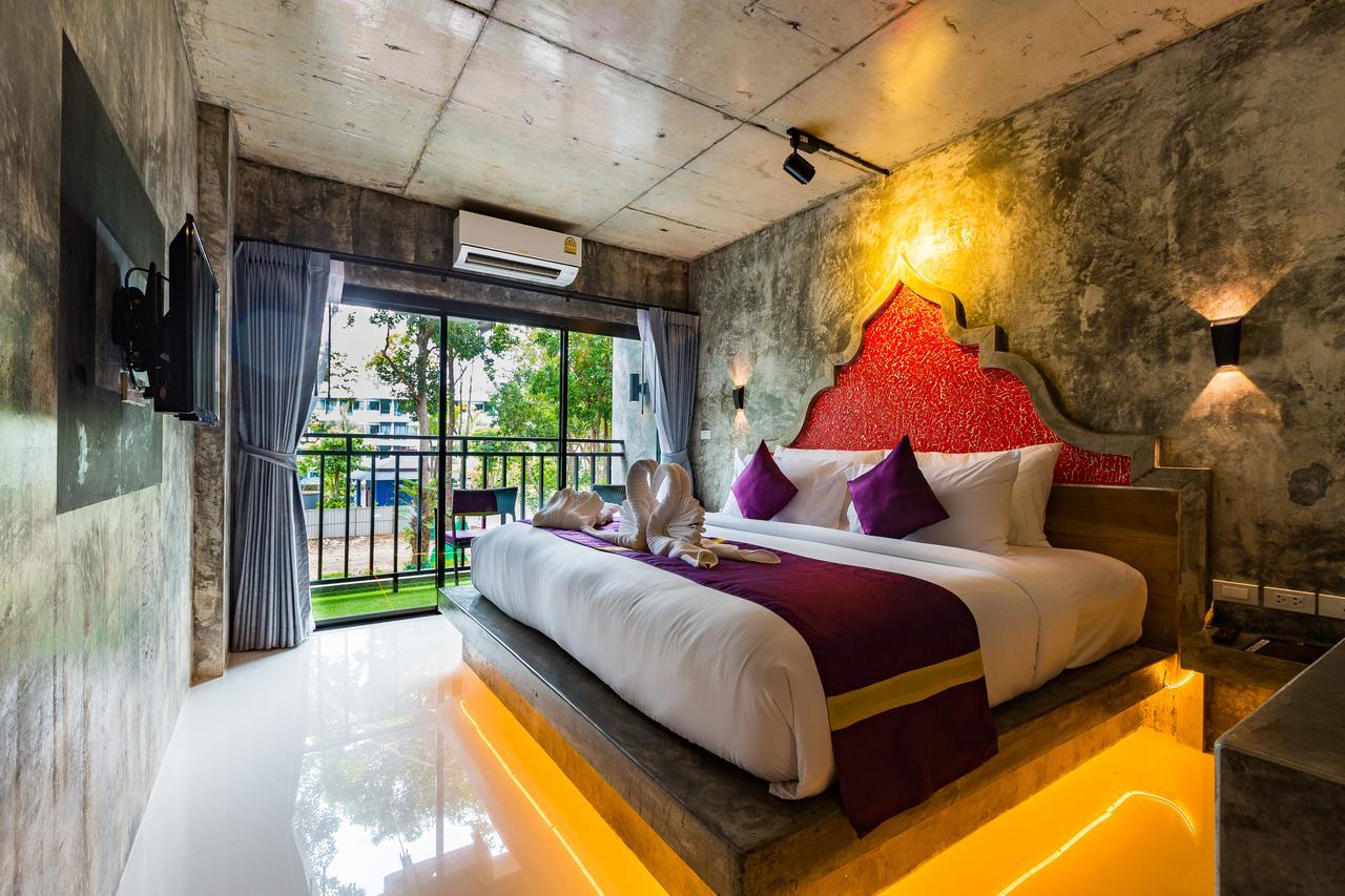 Maneetel Krabi Beachfront-sha Отель 4*