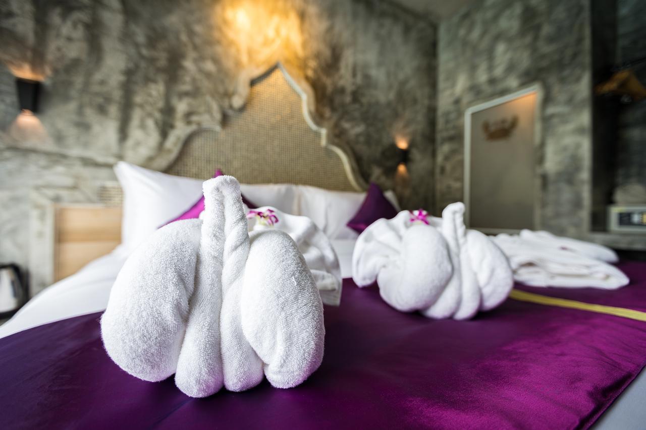 Отель Maneetel Krabi Beachfront-sha 4*